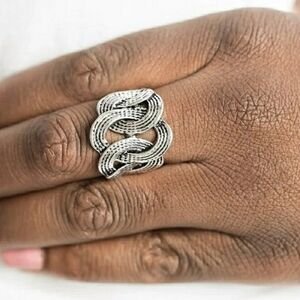 Elegant Silver Women's Ring